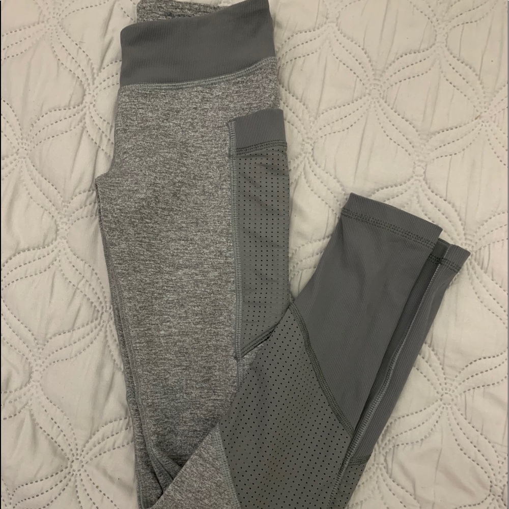 grey Ivivva leggings